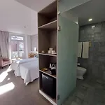 Augusta Boutique House Πανσιόν