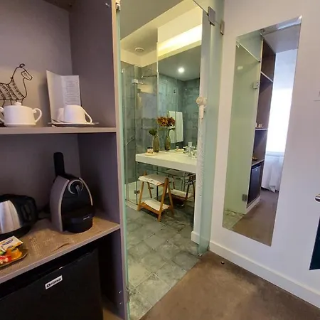 בית הארחה Augusta Boutique House 2*